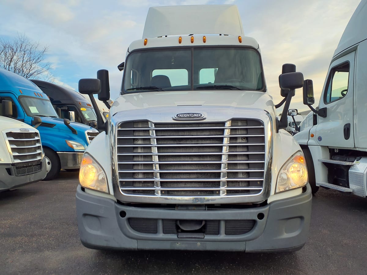 2016 Freightliner/Mercedes CASCADIA 125 657075