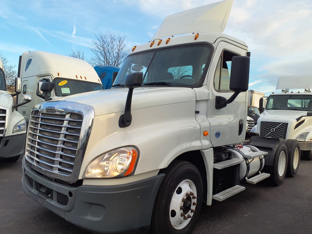 2016 Freightliner/Mercedes CASCADIA 125 657075