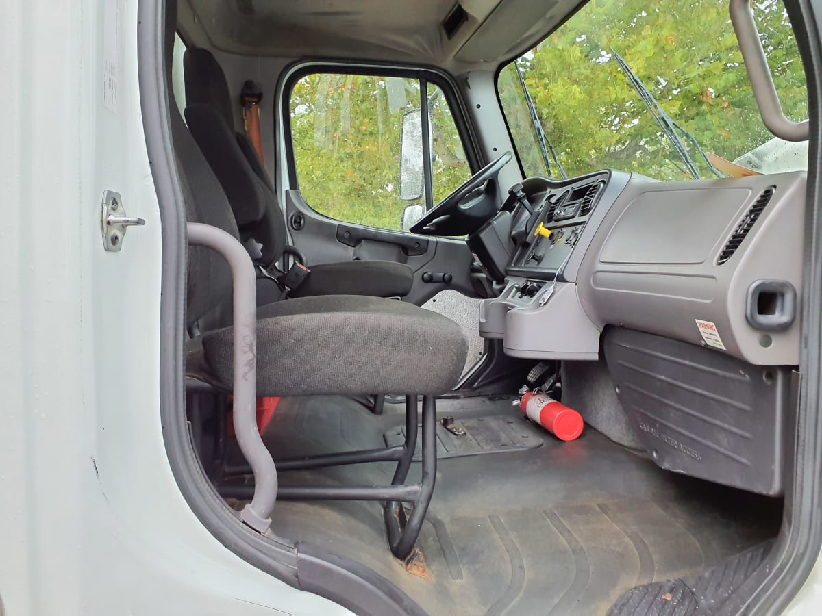 2016 Freightliner/Mercedes M2 106 657137