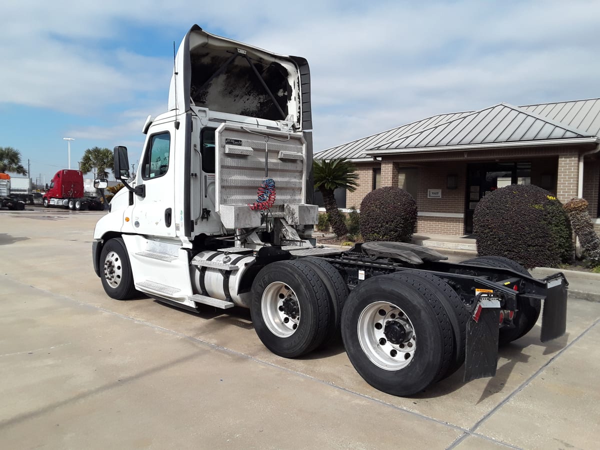 2016 Freightliner/Mercedes CASCADIA 125 657171