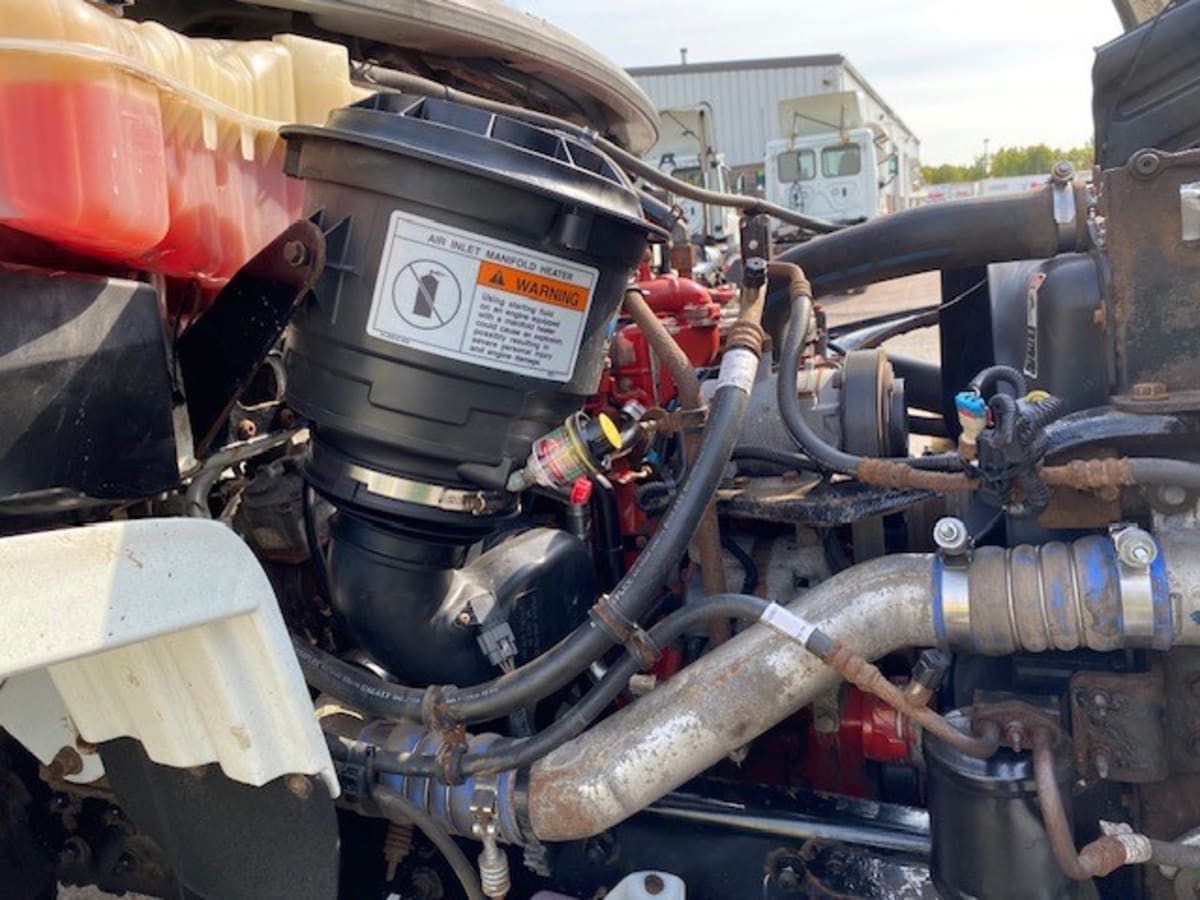 2016 Freightliner/Mercedes M2 106 657231