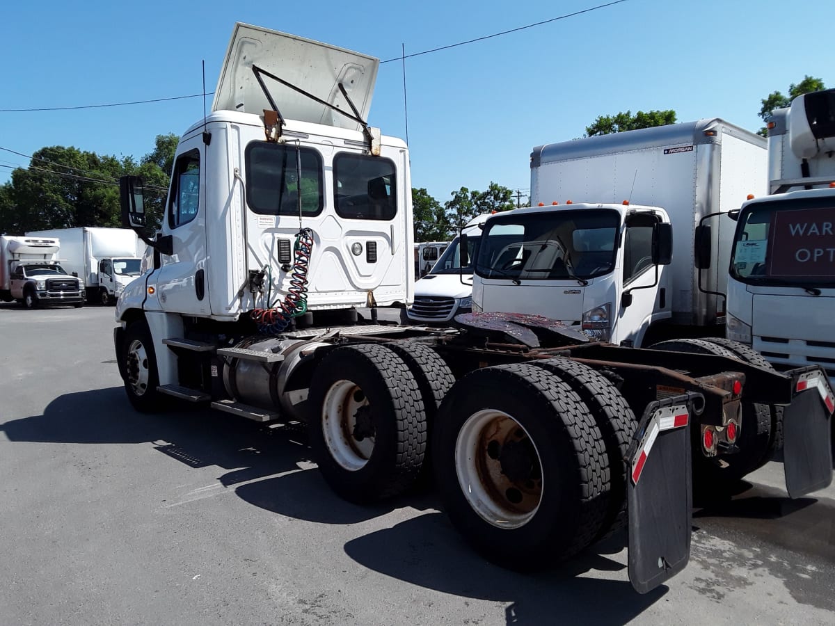 2016 Freightliner/Mercedes CASCADIA 125 657274