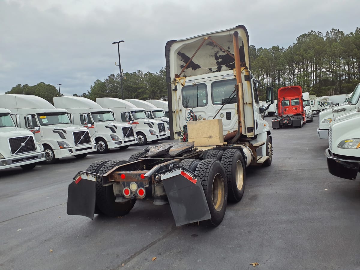 2016 Freightliner/Mercedes CASCADIA 125 657310