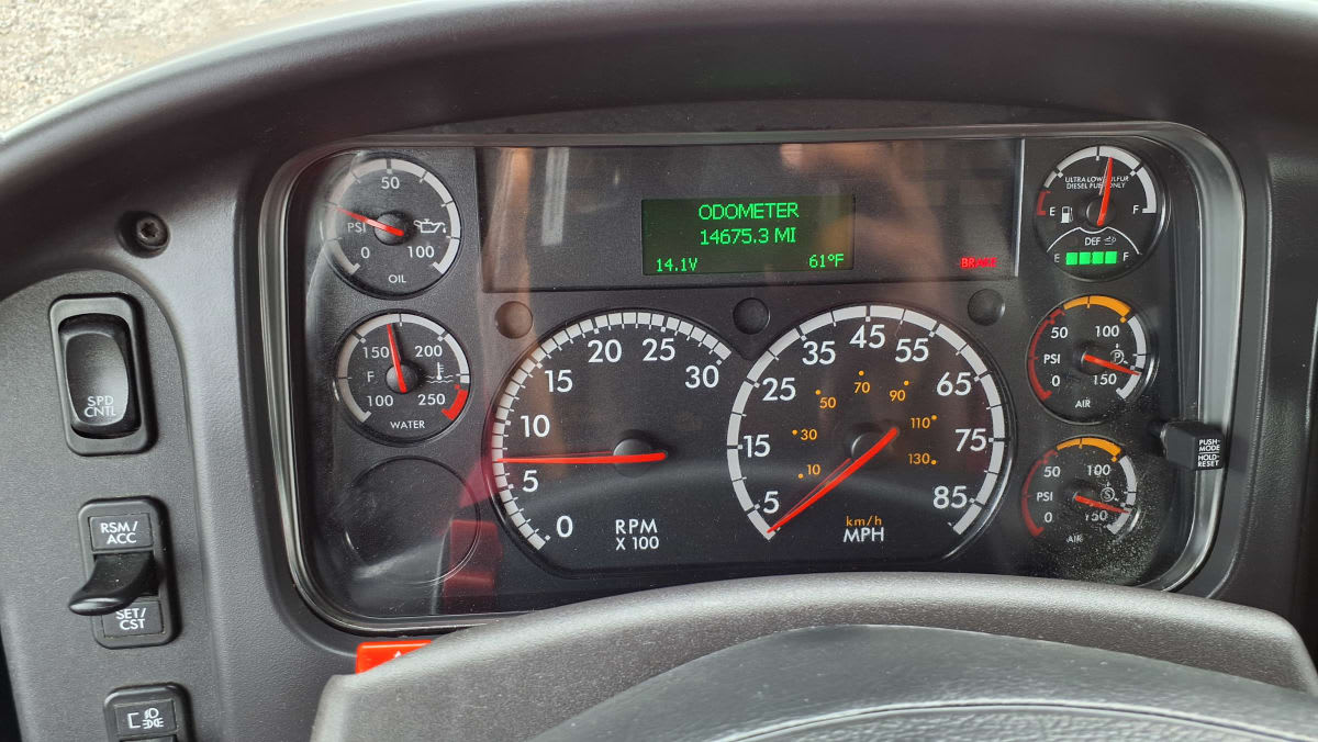 2016 Freightliner/Mercedes M2 106 657334