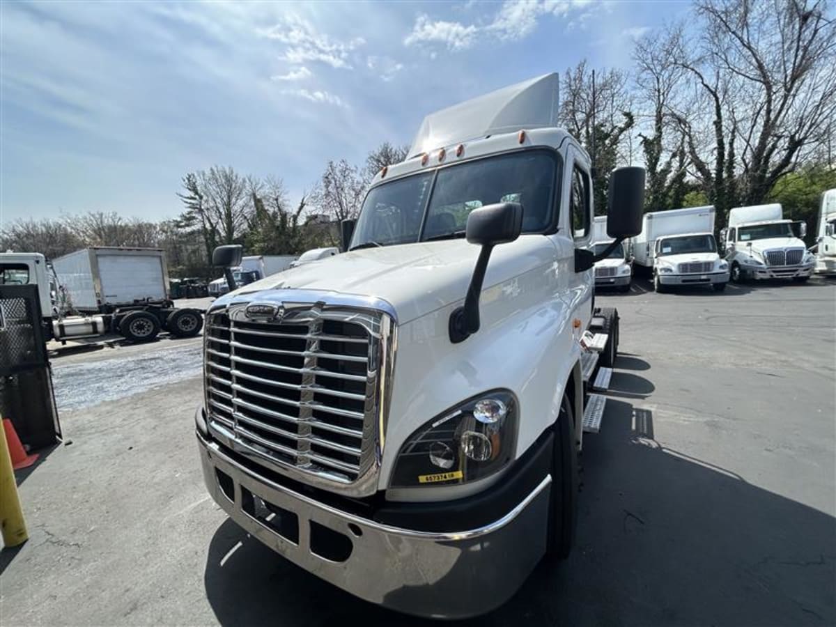 2016 Freightliner/Mercedes CASCADIA 125 657374