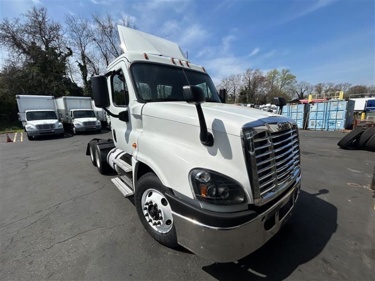 2016 Freightliner/Mercedes CASCADIA 125 657374