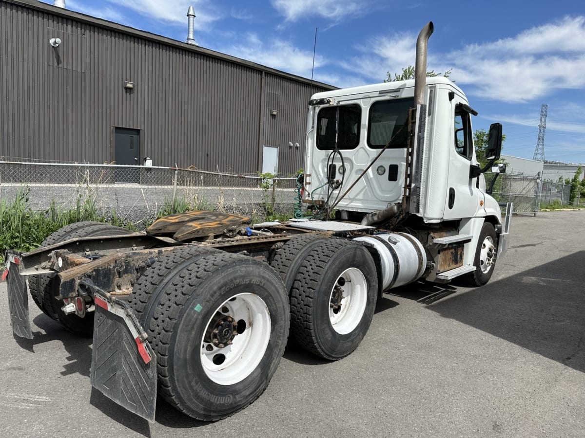 2016 Freightliner/Mercedes CASCADIA 125 657439