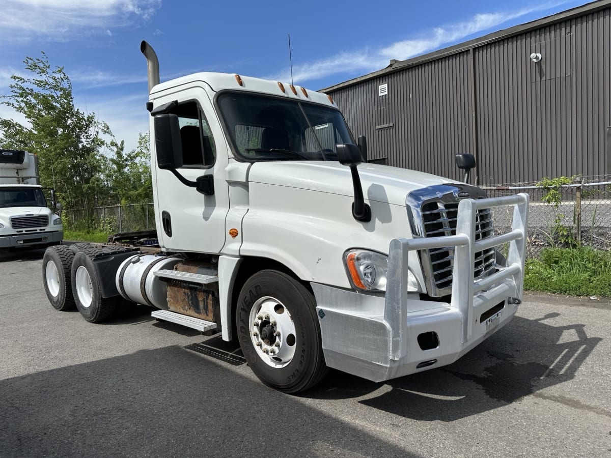 2016 Freightliner/Mercedes CASCADIA 125 657439