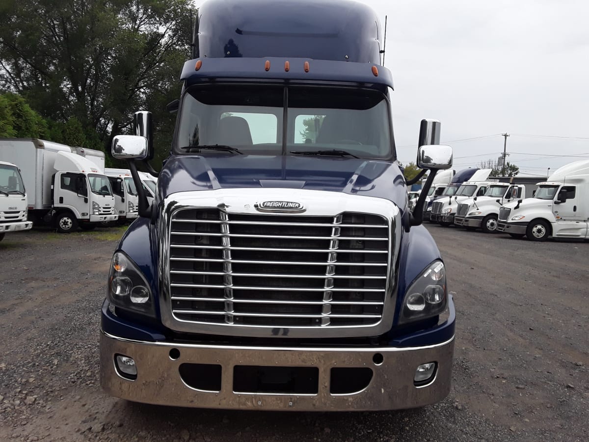 2016 Freightliner/Mercedes CASCADIA 125 657595