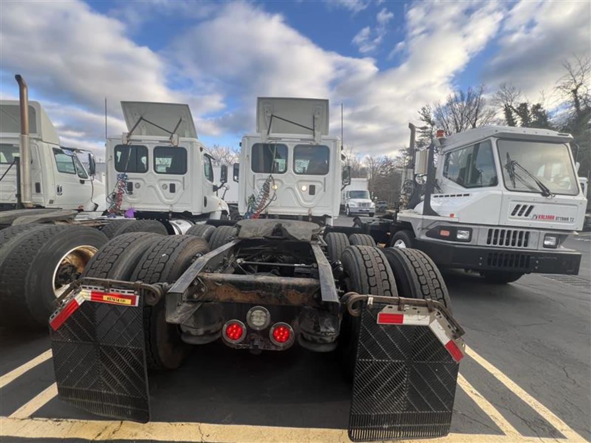 2016 Freightliner/Mercedes CASCADIA 125 657614