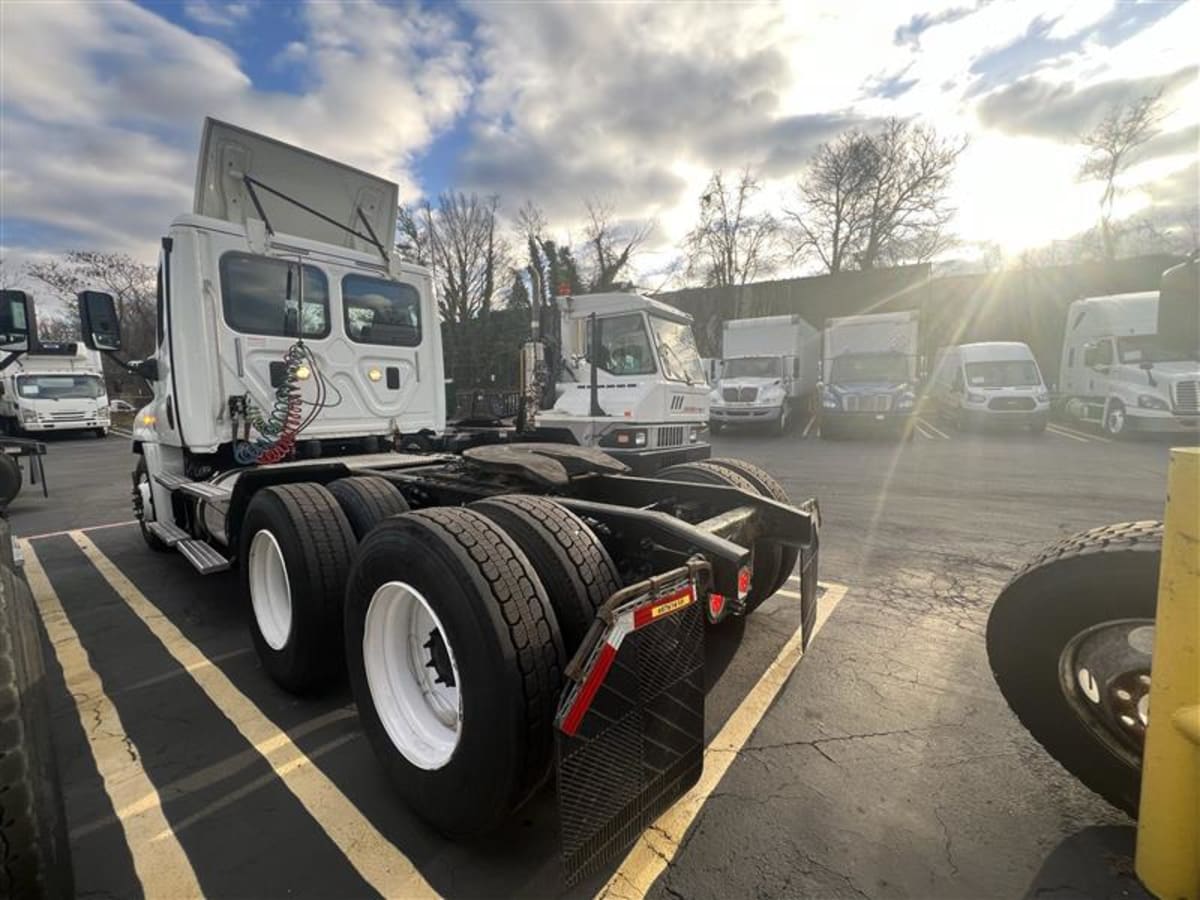 2016 Freightliner/Mercedes CASCADIA 125 657614