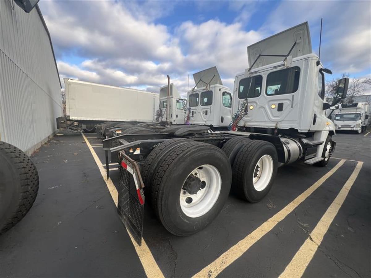 2016 Freightliner/Mercedes CASCADIA 125 657614