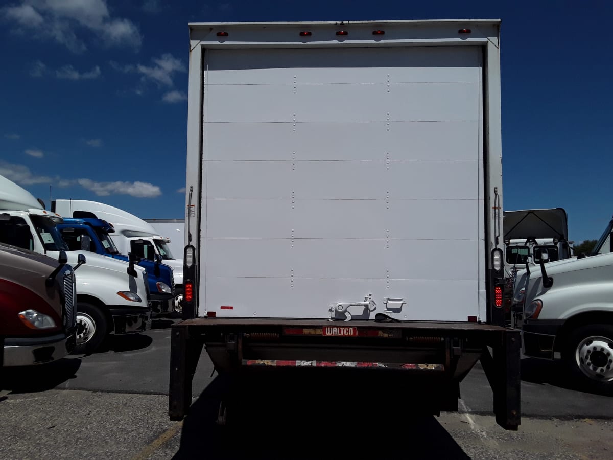 2016 Freightliner/Mercedes M2 106 657696