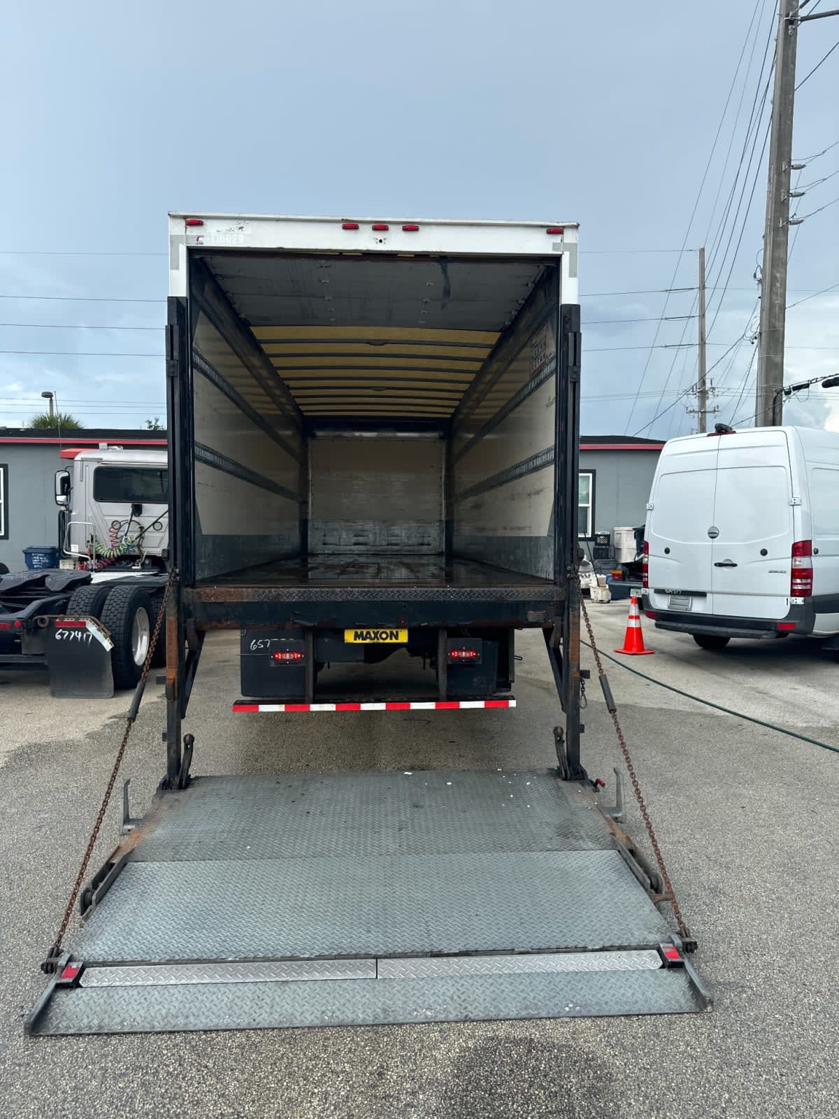 2016 Hino 338 657769