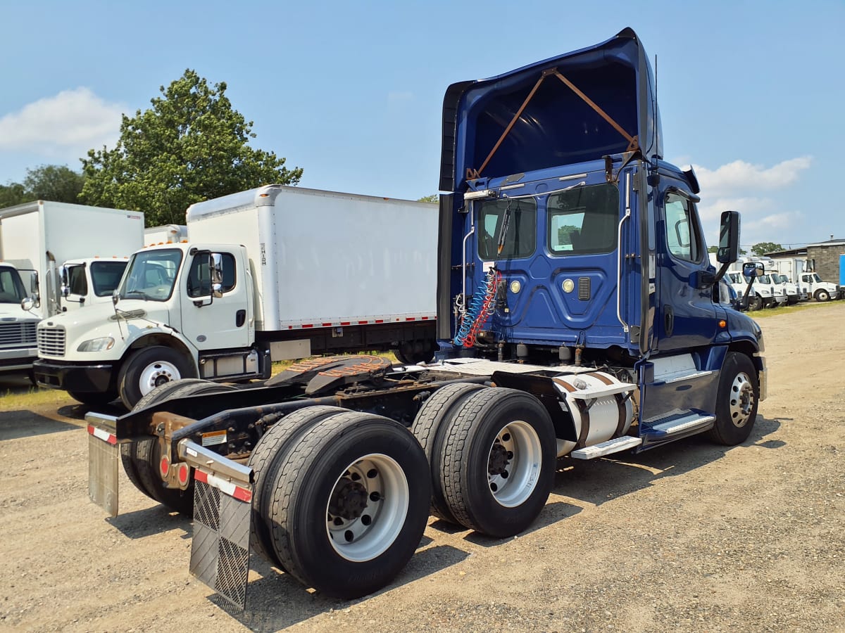 2016 Freightliner/Mercedes CASCADIA 125 657786