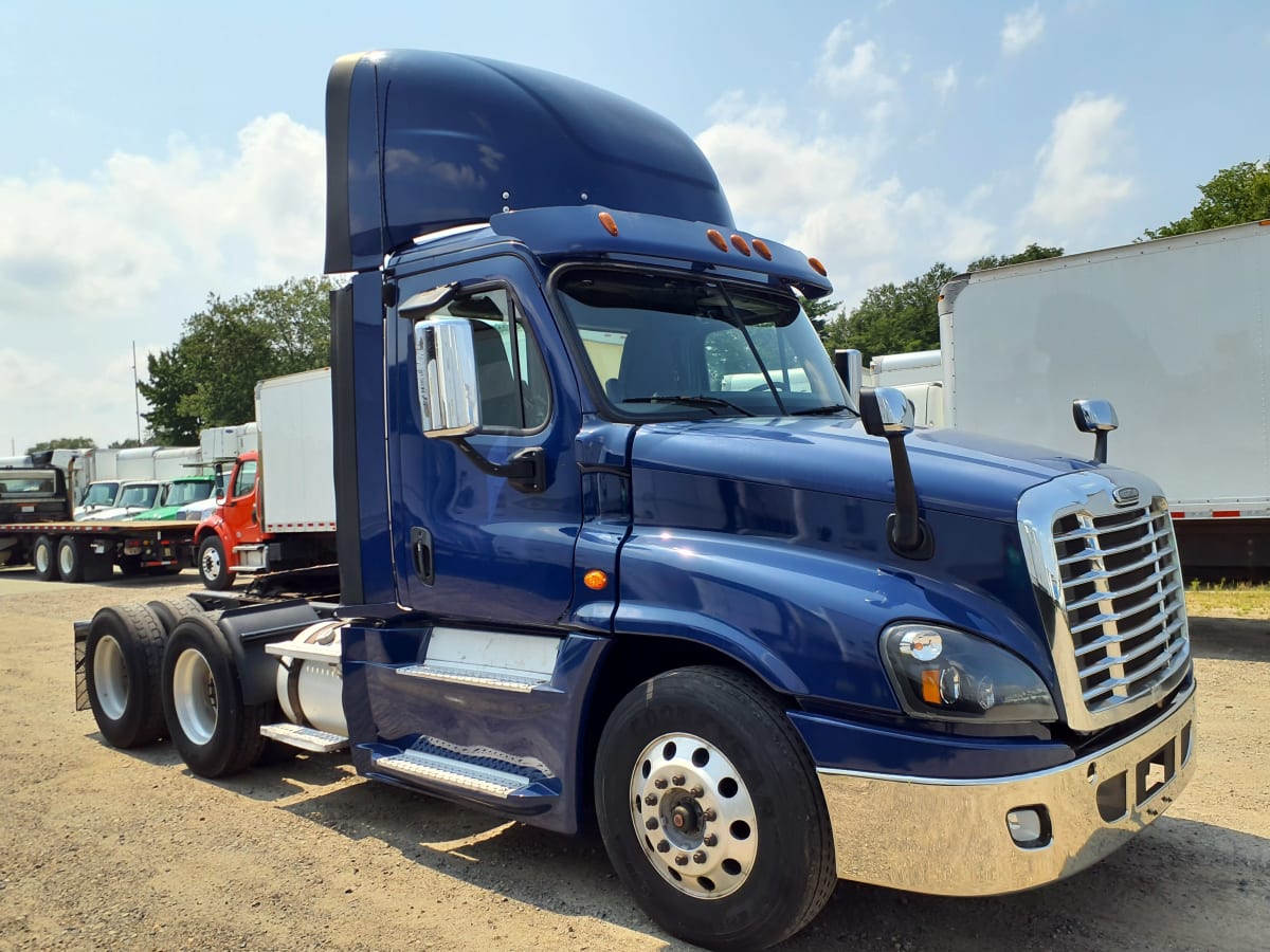 2016 Freightliner/Mercedes CASCADIA 125 657786