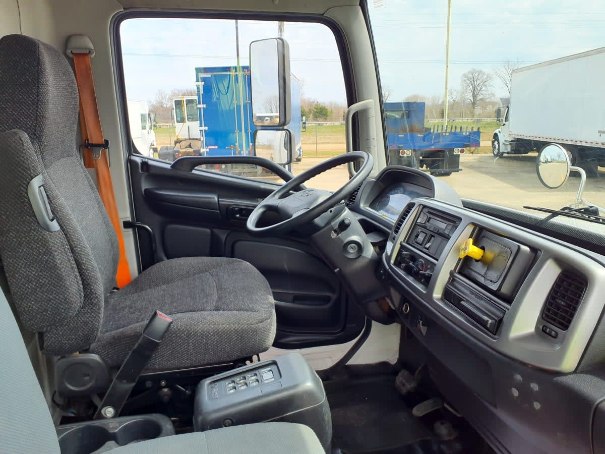 2016 Hino 338 657789