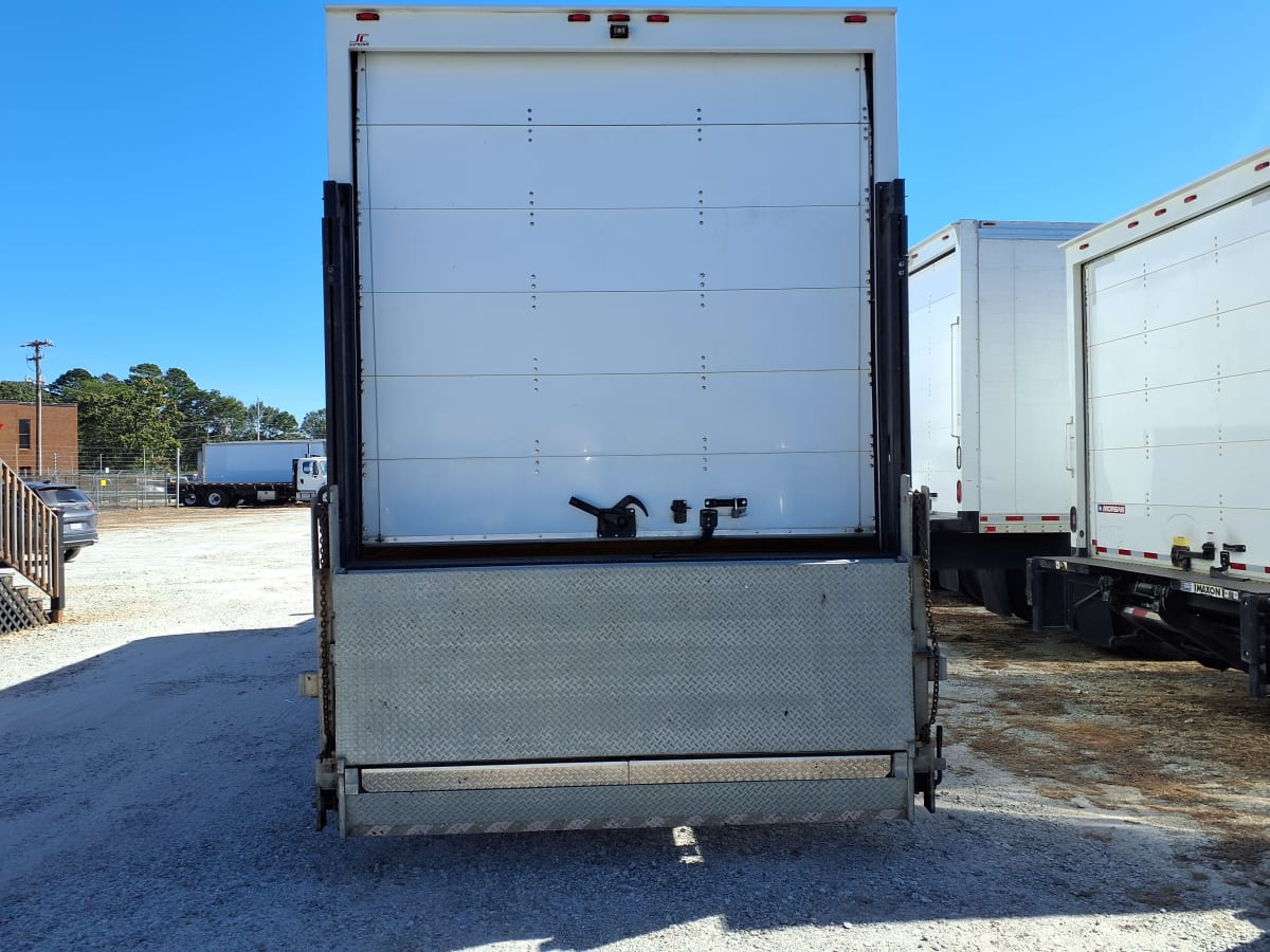 2016 Hino 338 657798