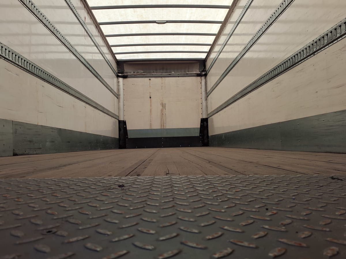 2016 Hino 338 657798