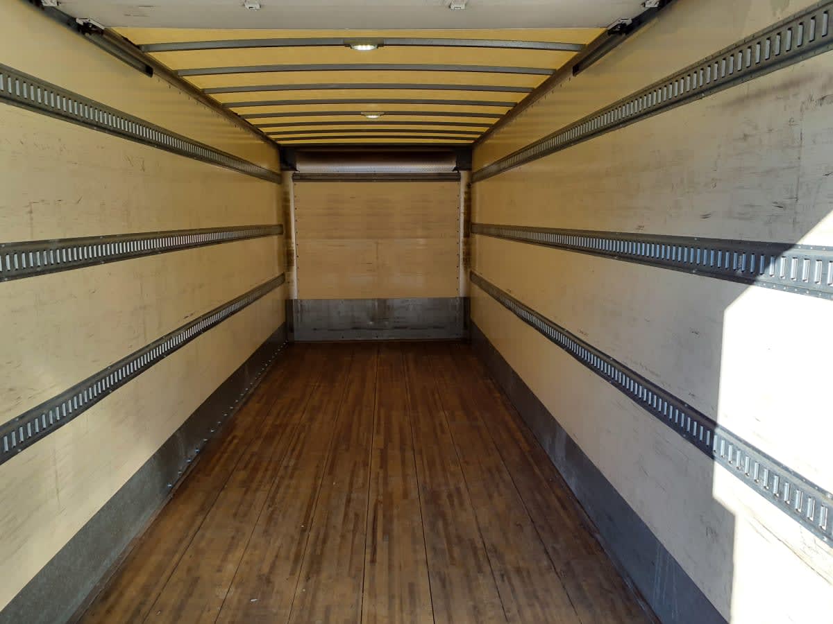 2016 Hino 338 657815
