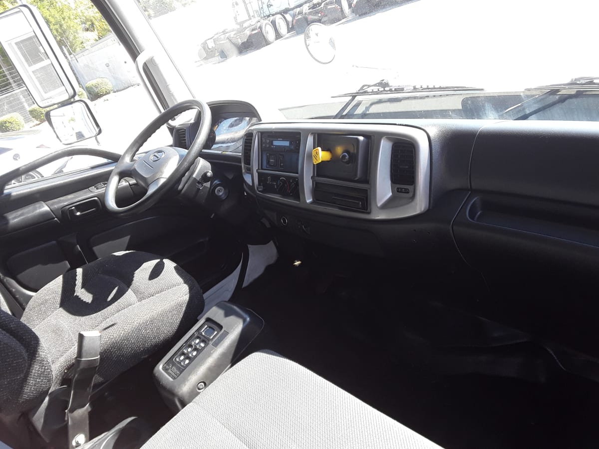 2016 Hino 338 657846