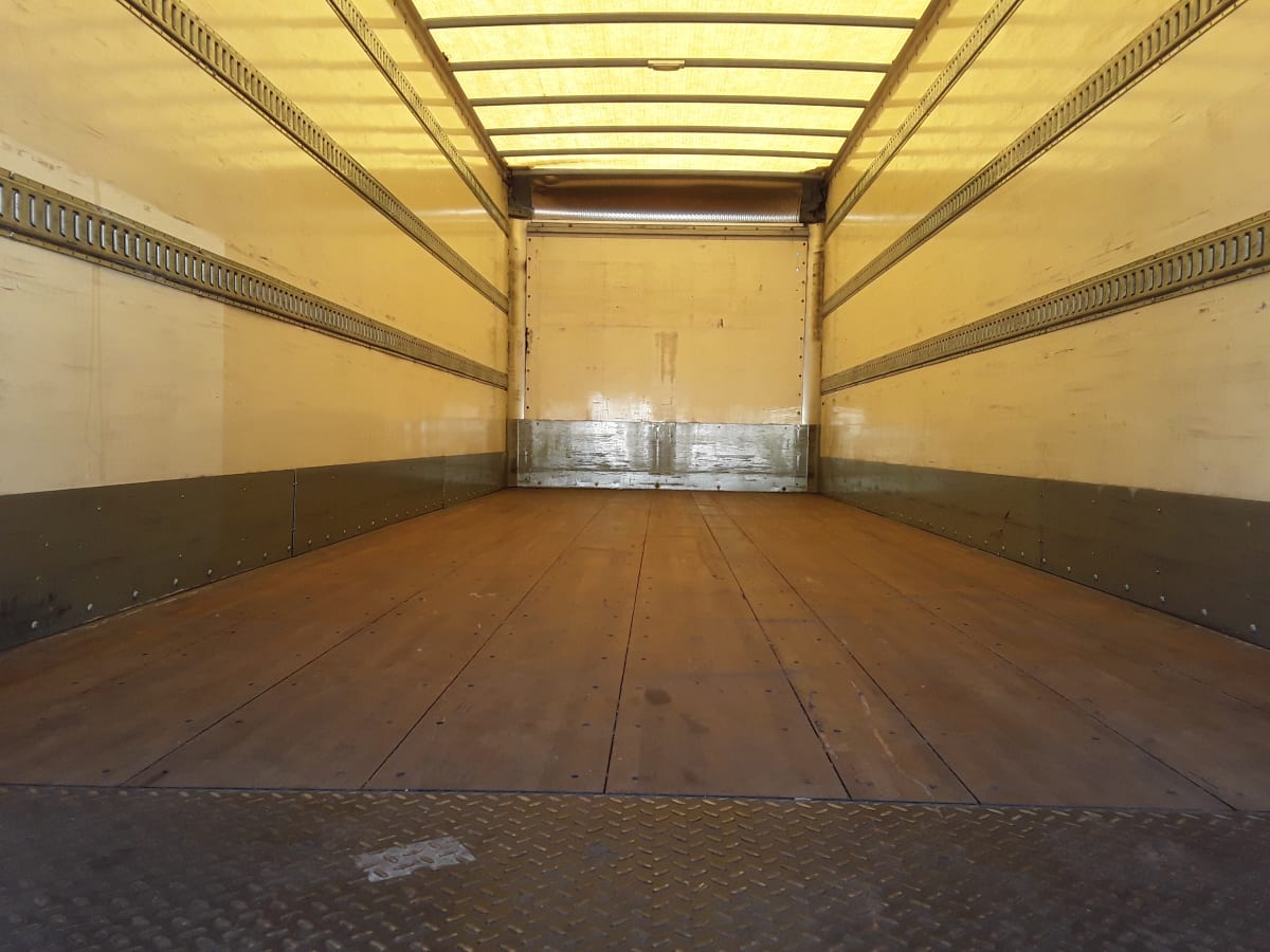 2016 Hino 338 657846