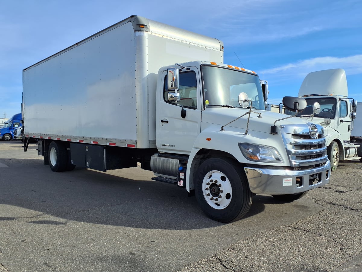 2016 Hino 338 657852