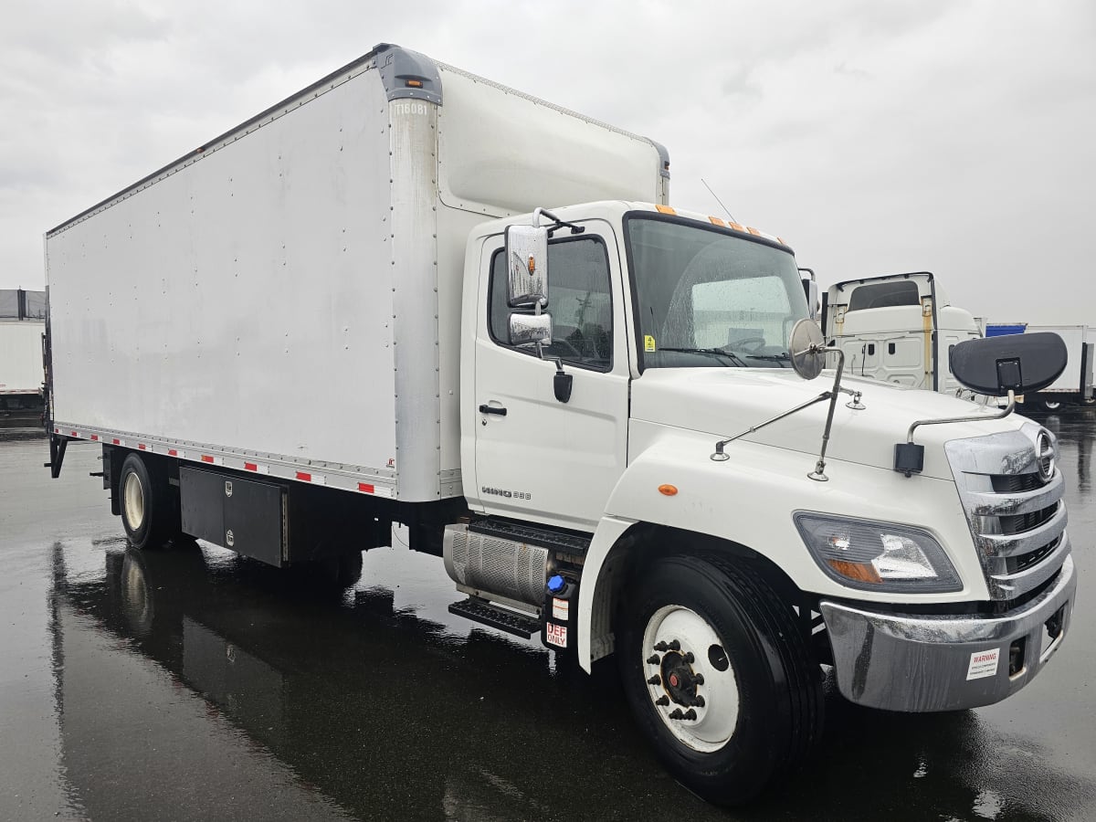2016 Hino 338 657853