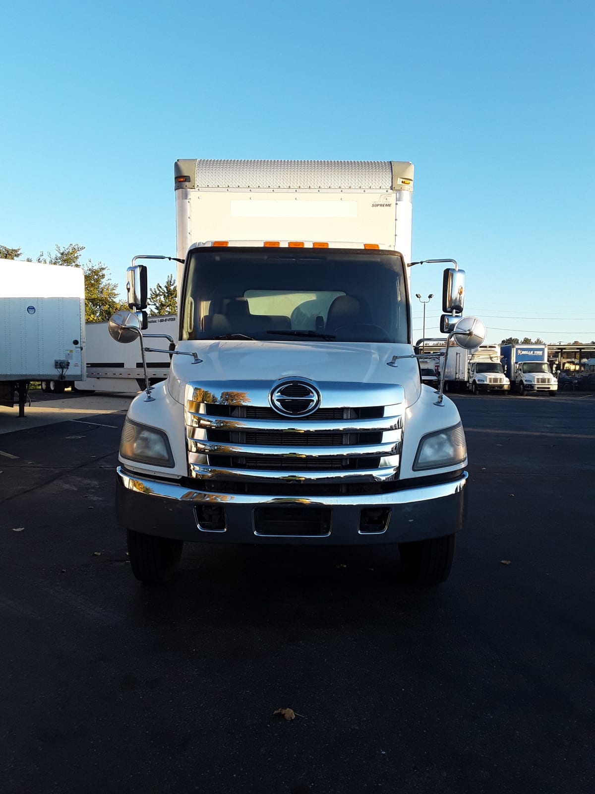2016 Hino 338 657872