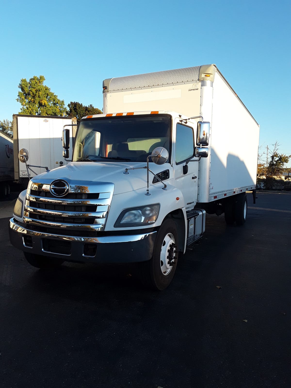 2016 Hino 338 657872
