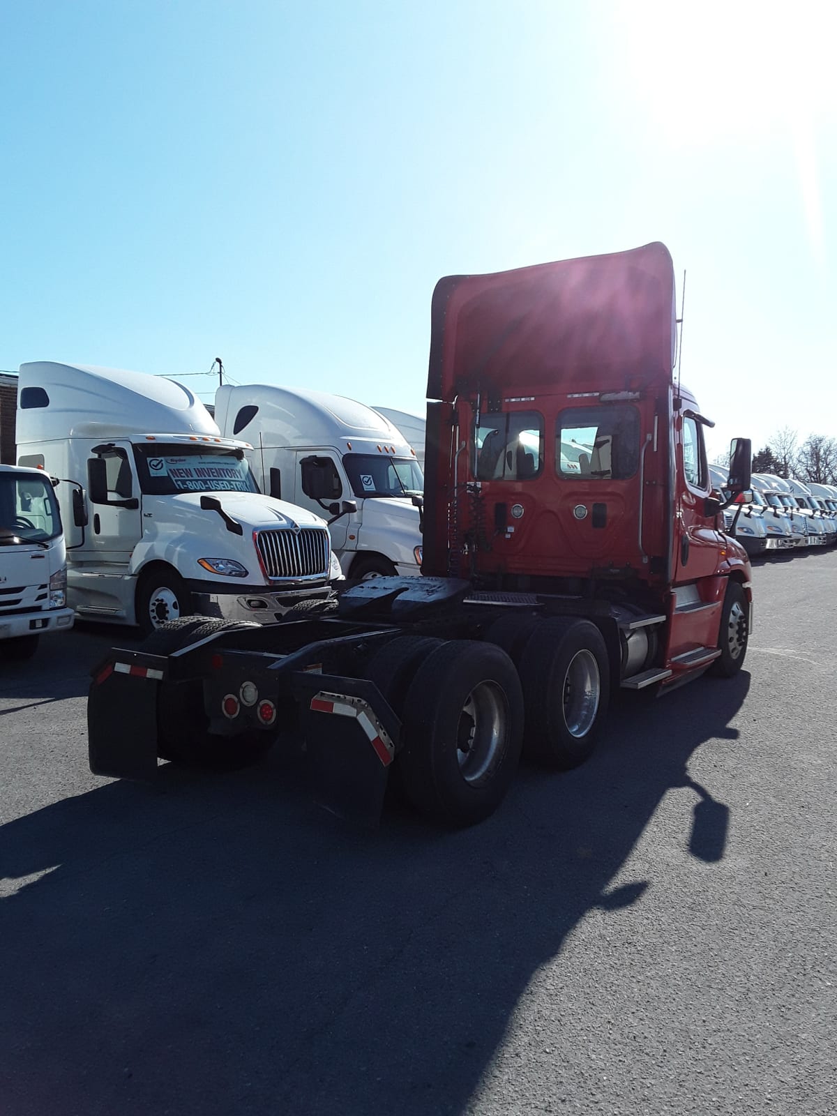 2016 Freightliner/Mercedes CASCADIA 125 657875