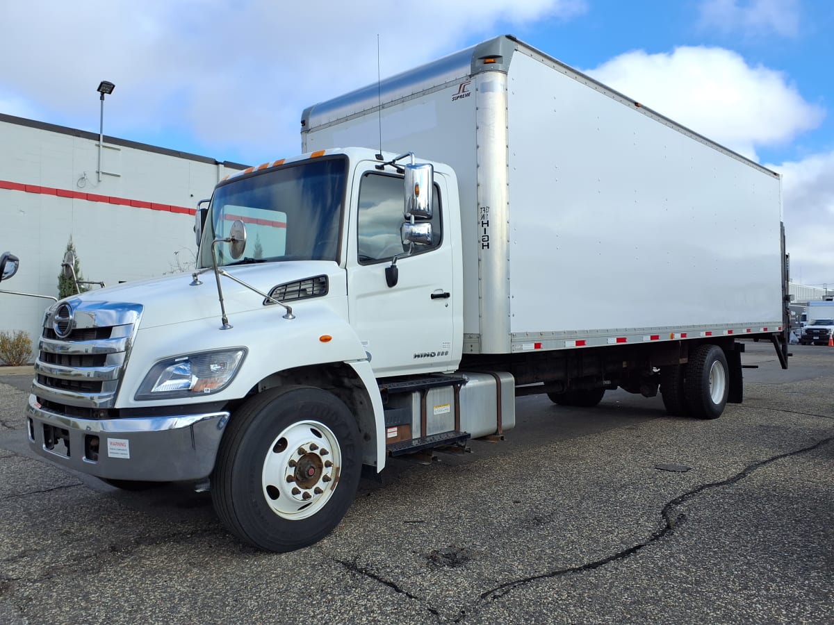 2016 Hino 338 657879