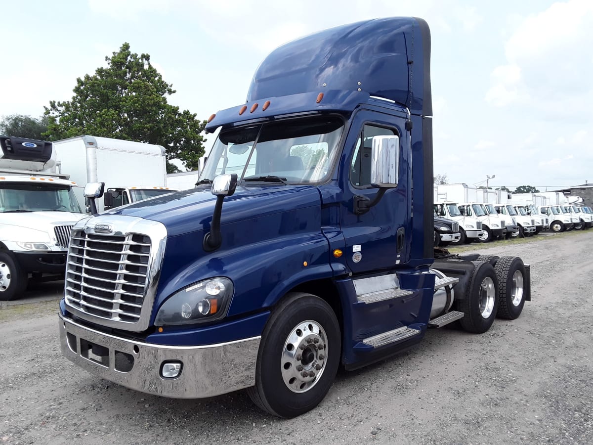 2016 Freightliner/Mercedes CASCADIA 125 657883