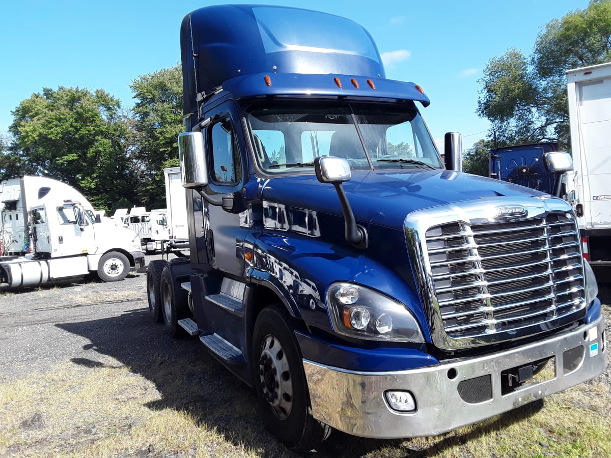 2016 Freightliner/Mercedes CASCADIA 125 657898