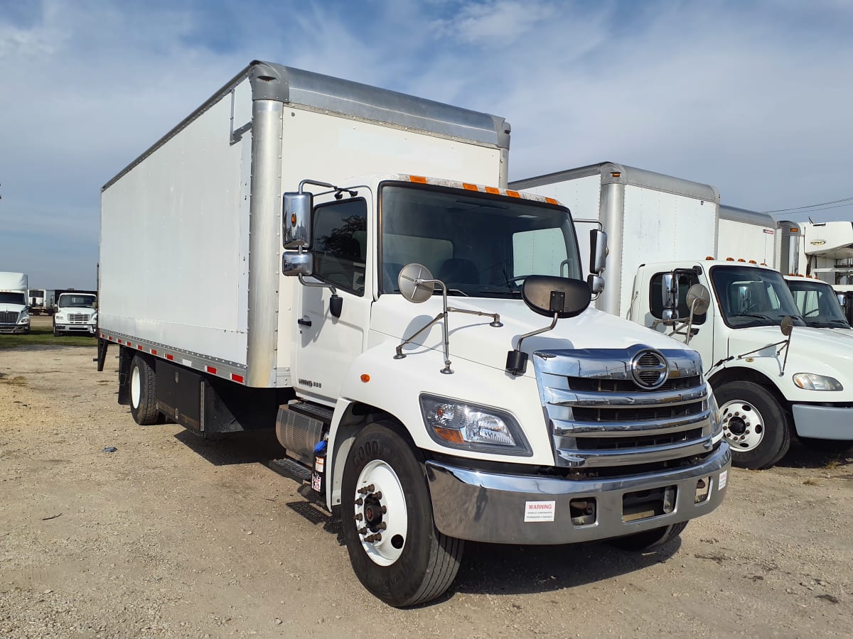 2016 Hino 338 657902