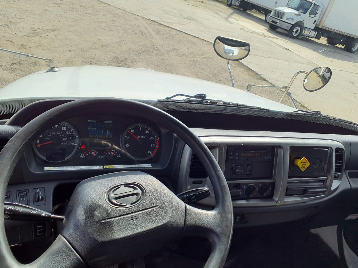 2016 Hino 338 657902