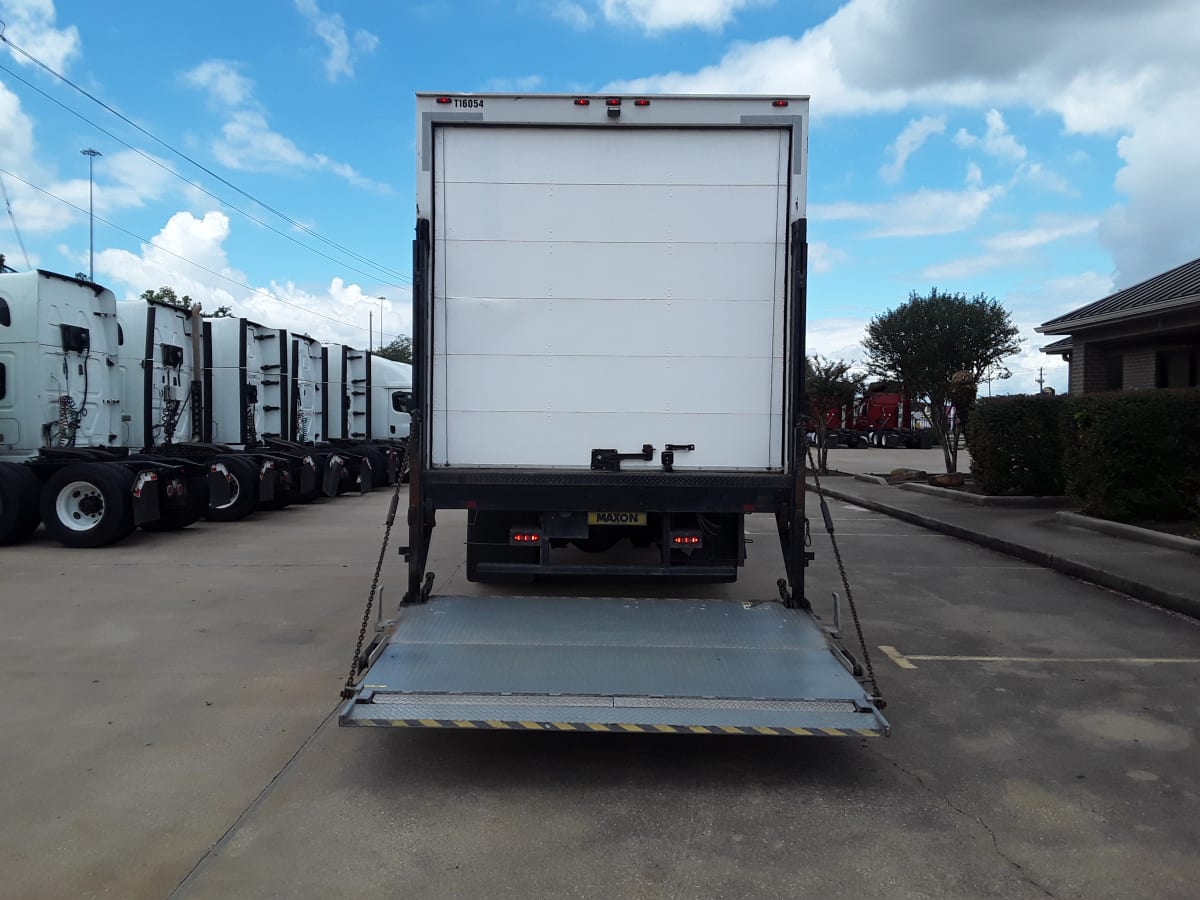 2016 Hino 338 657905