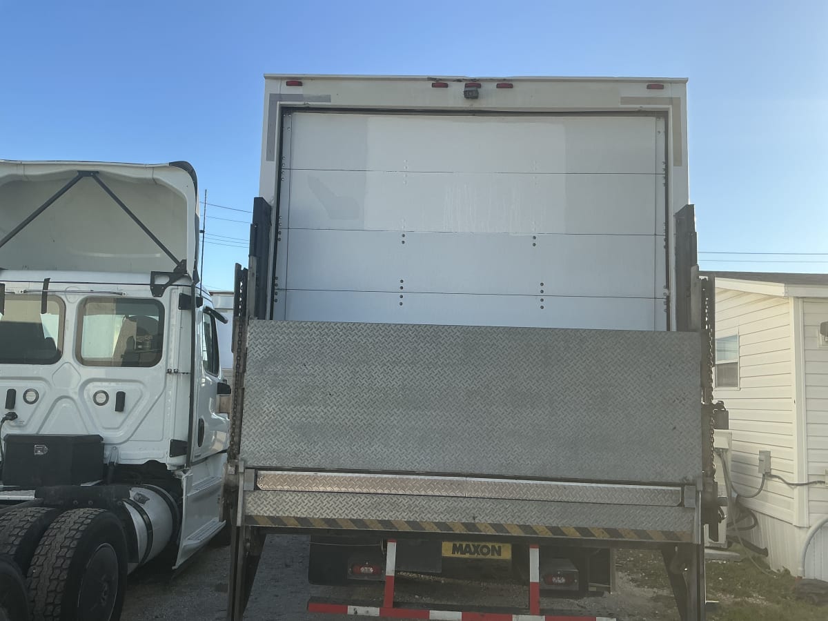 2016 Hino 338 657907