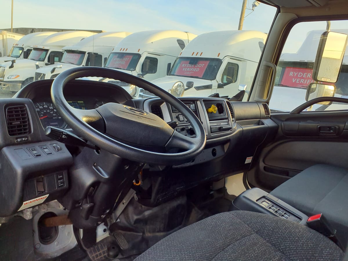 2016 Hino 338 657911