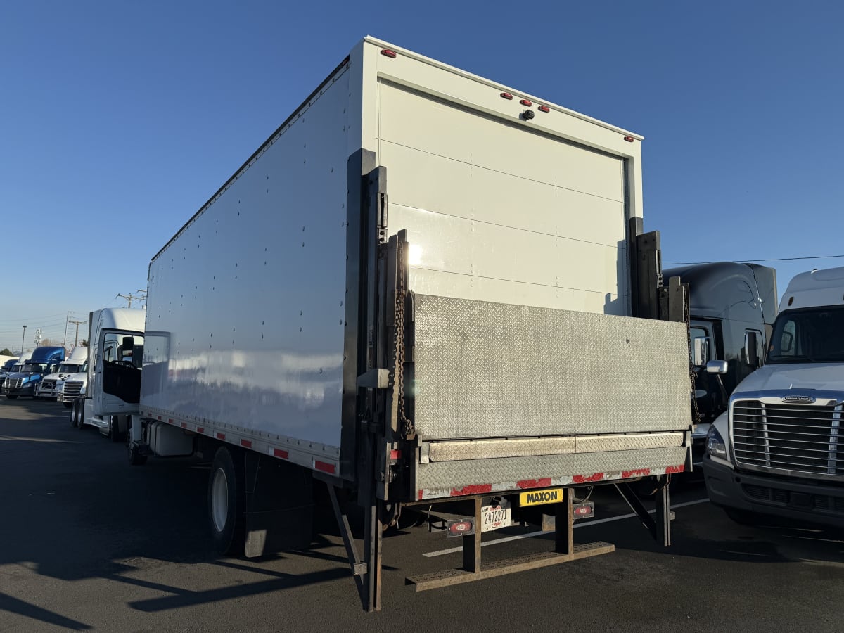 2016 Hino 338 657912