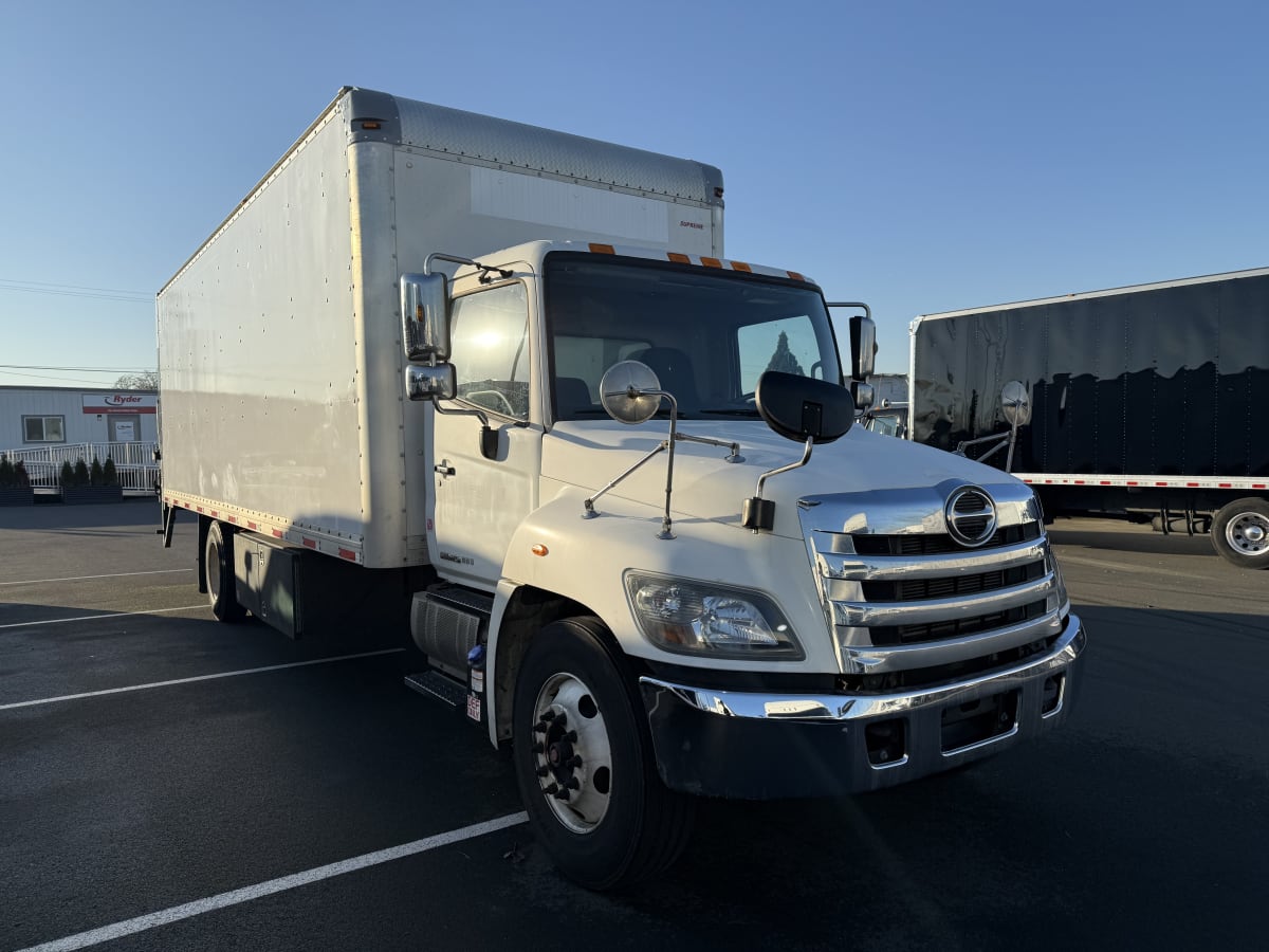 2016 Hino 338 657912