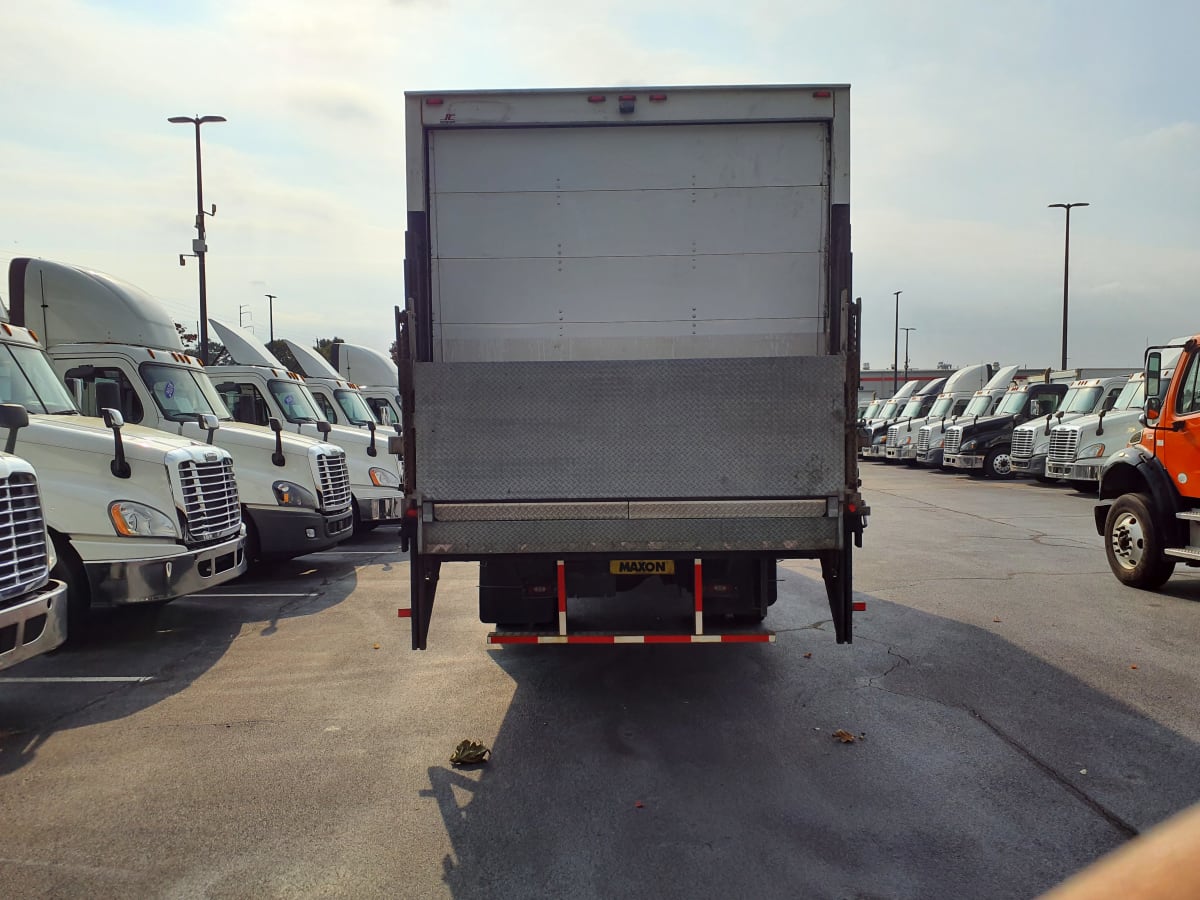 2016 Hino 338 657915