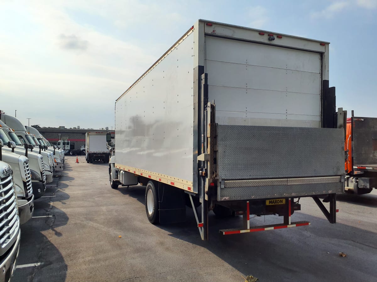 2016 Hino 338 657915