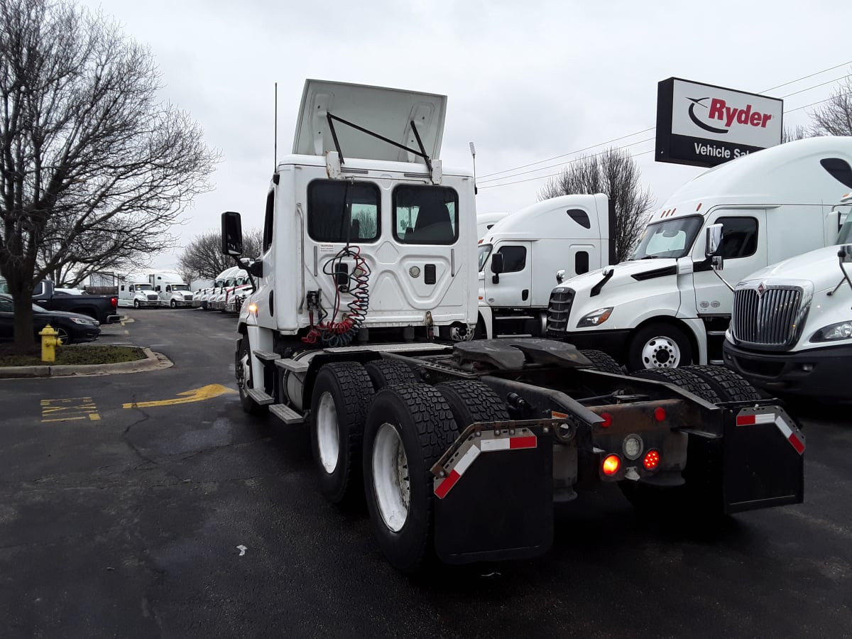 2016 Freightliner/Mercedes CASCADIA 125 657989