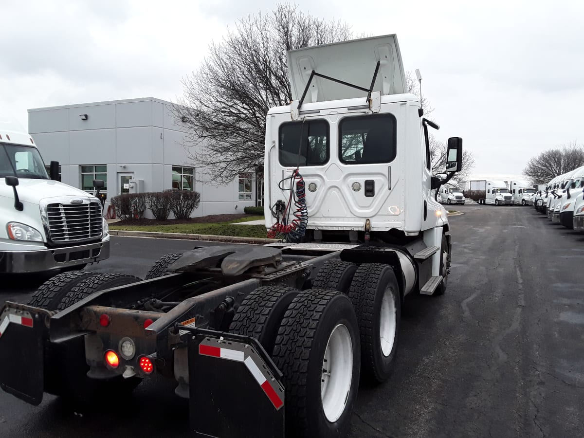 2016 Freightliner/Mercedes CASCADIA 125 657989