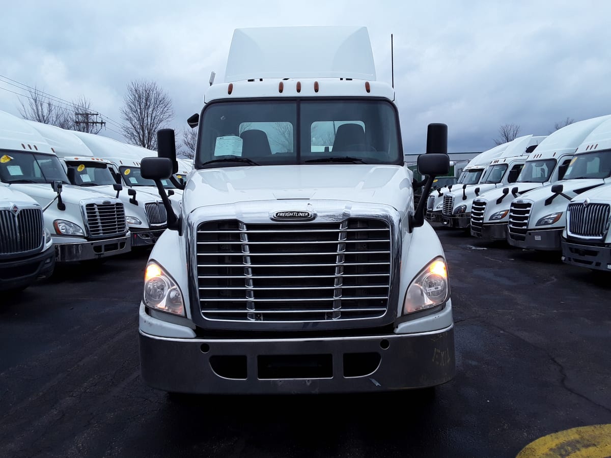 2016 Freightliner/Mercedes CASCADIA 125 657989