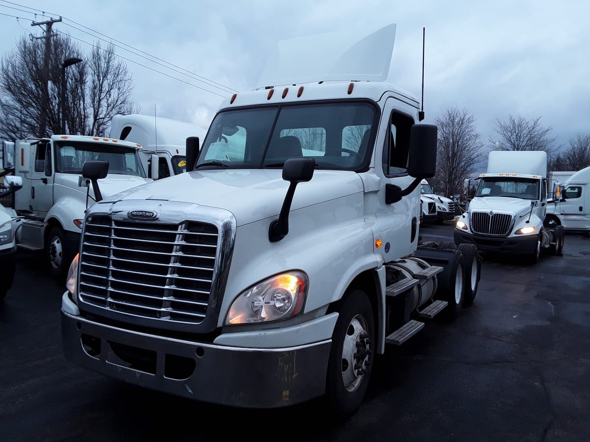 2016 Freightliner/Mercedes CASCADIA 125 657989