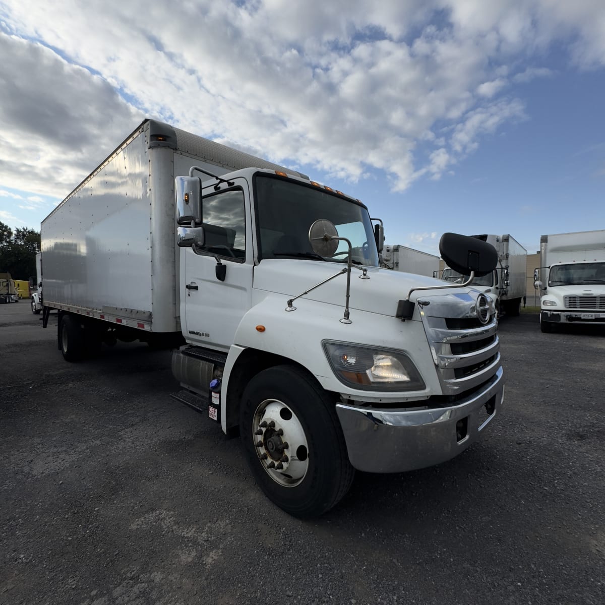 2016 Hino 338 658012