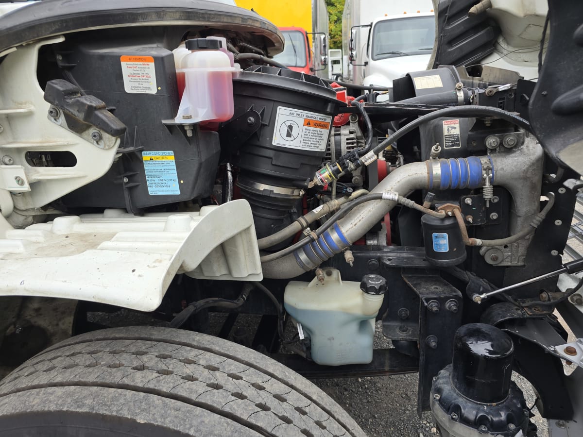 2016 Freightliner/Mercedes M2 106 658226