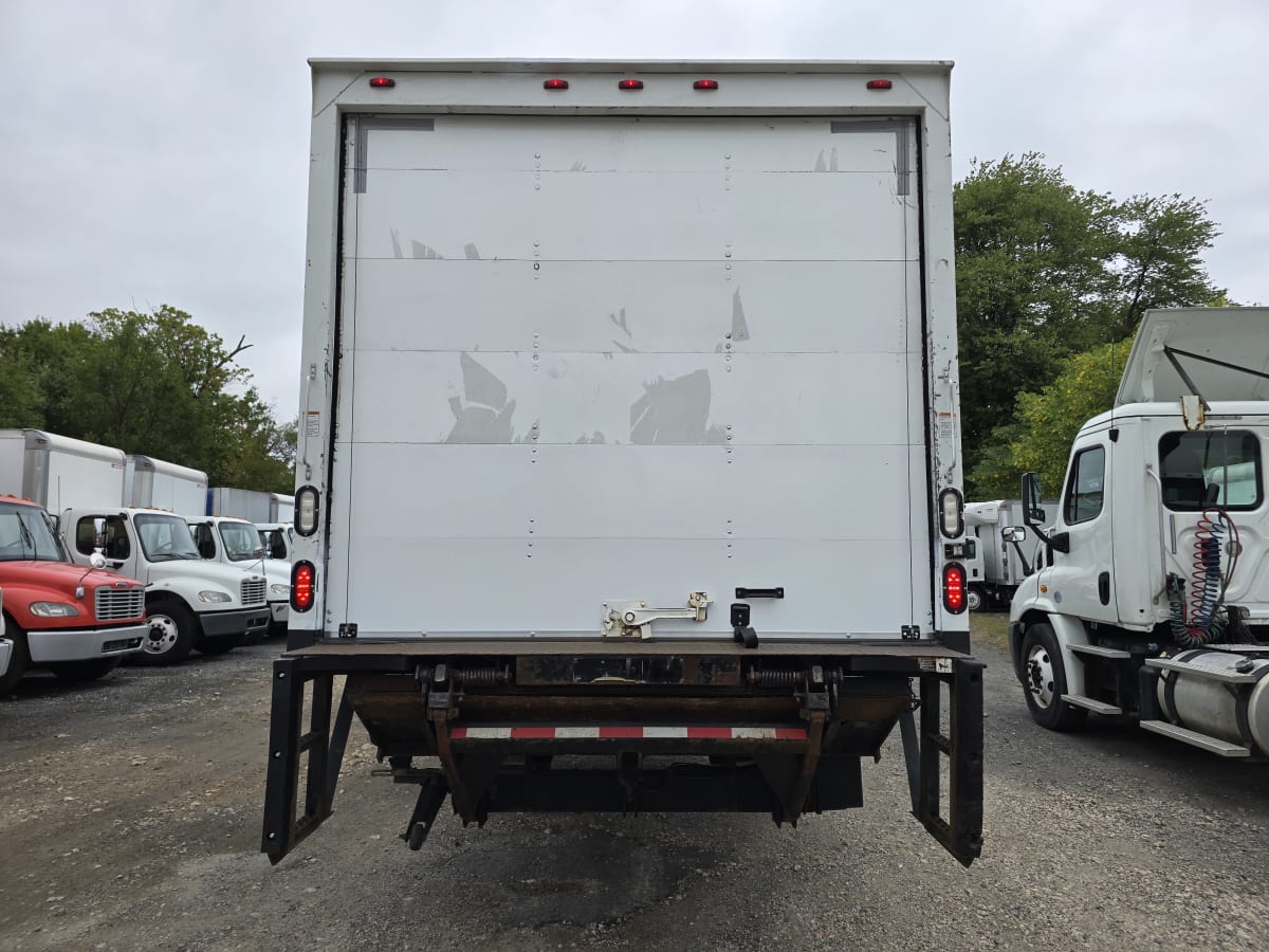 2016 Freightliner/Mercedes M2 106 658226